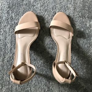 Kelly and Katie Nude Heels